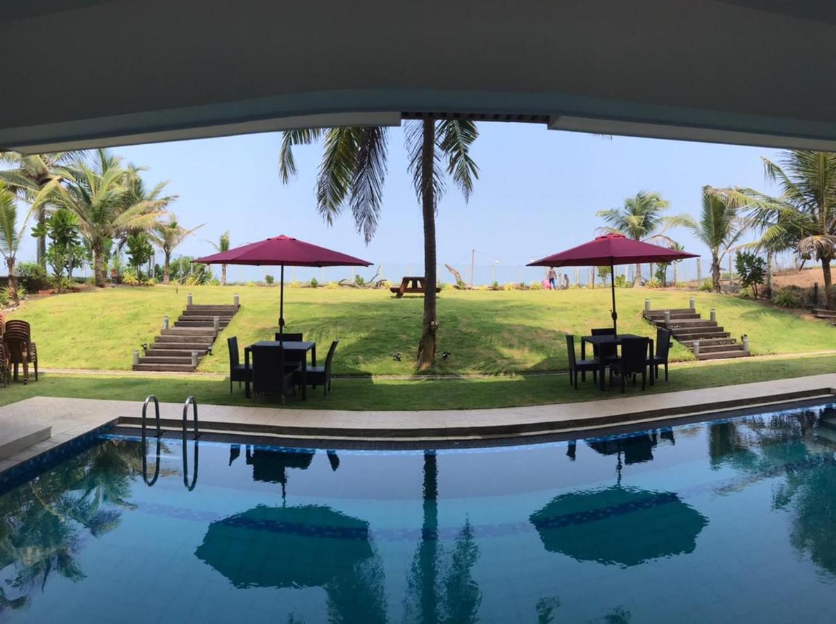 Driftwood Villa Pamunugama エクステリア 写真