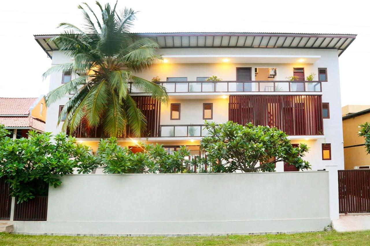 Driftwood Villa Pamunugama エクステリア 写真
